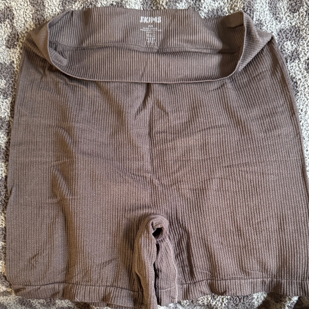SKIMS Brown Ribbed Shorts